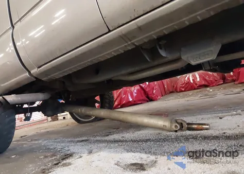 2003 Chevrolet Silverado 1500 Ls из США, поврежденный, VIN 2GCEK19T731256115